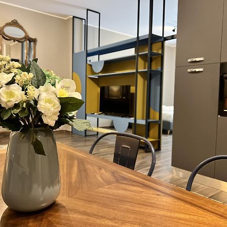 Palazzo Zippitelli Apartments Bari Pokój zdjęcie