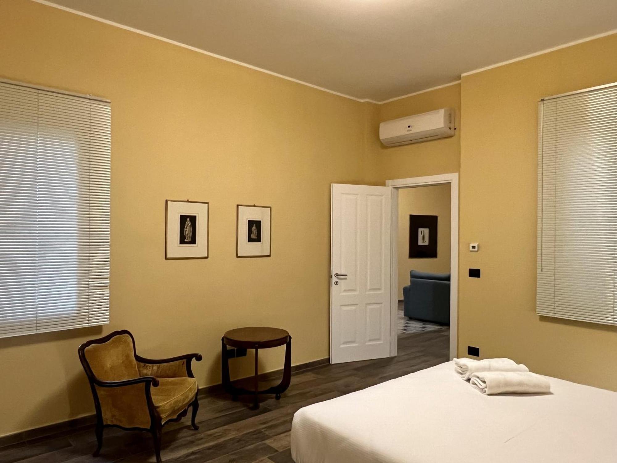 Palazzo Zippitelli Apartments Bari Pokój zdjęcie